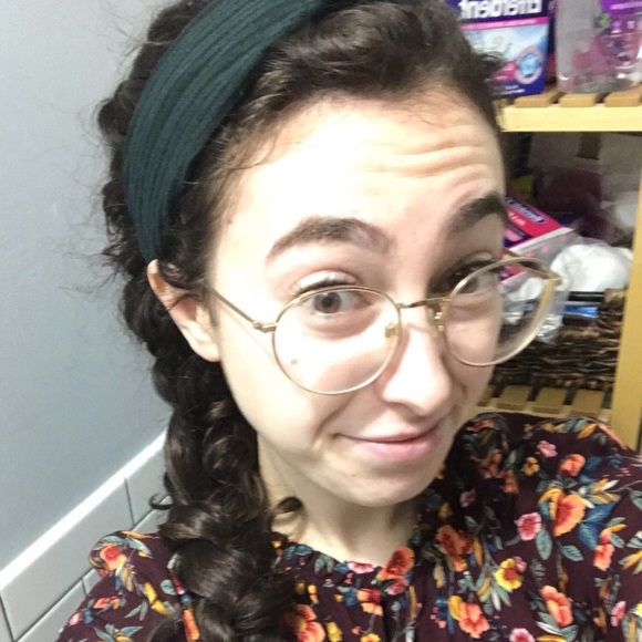 Meet your Posher, Bari - Picture 2 of 4